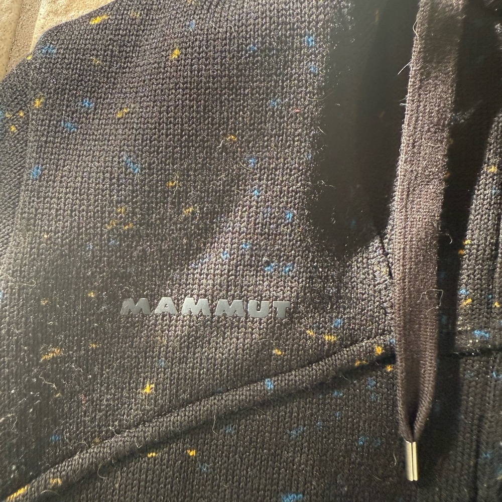 Mammut Black and Gray Fleece Jacket - Picture 2 of 15